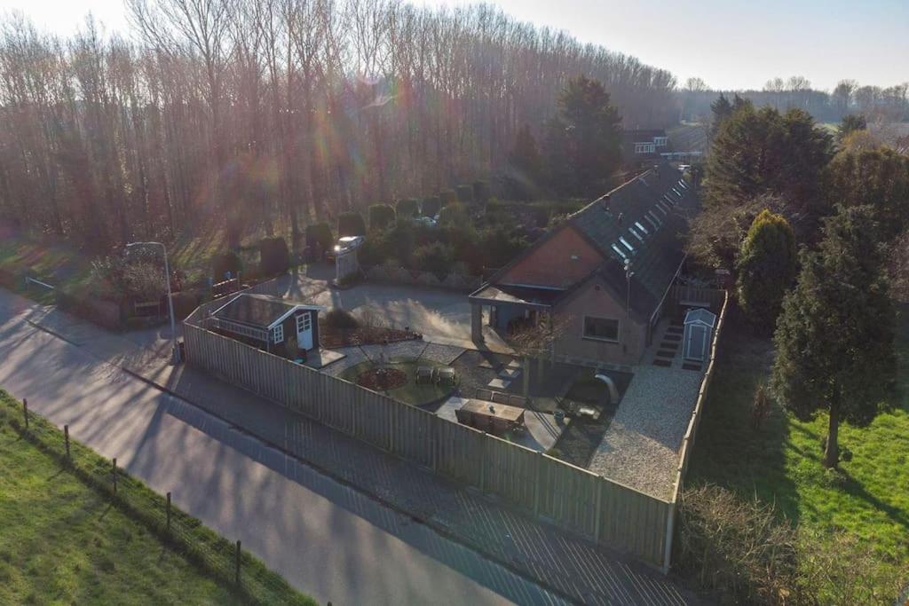 Family Wellness Lodge 4 Personen Zuid-Holland! Ooltgensplaat Exterior photo