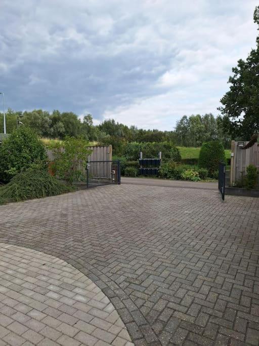 Family Wellness Lodge 4 Personen Zuid-Holland! Ooltgensplaat Exterior photo